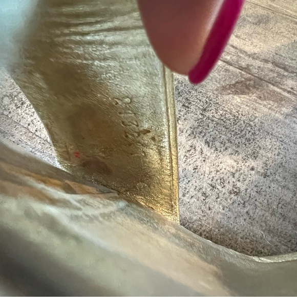 Authentic Gucci wedges size 6B - Picture 8 of 8